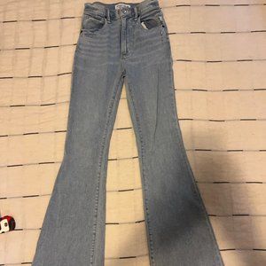 Abercrombie and Fitch, Light wash, Flare Ultra High Rise, 24, 00